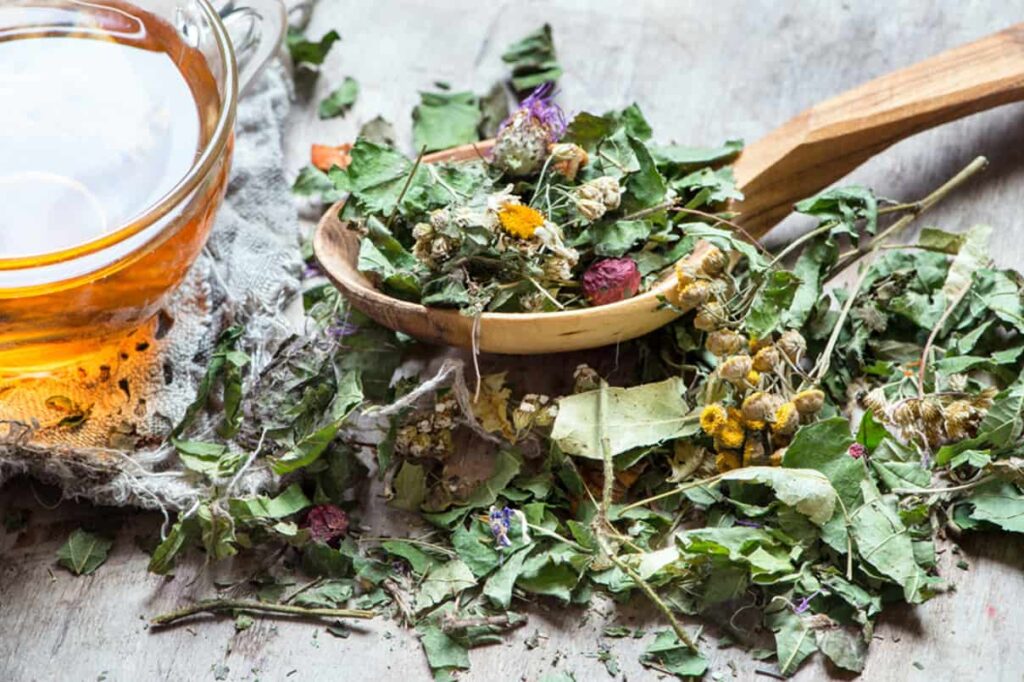 “Flat Tummy Tea” vs. A Real Gut-Friendly Tea Ritual (How to Tell the Difference)